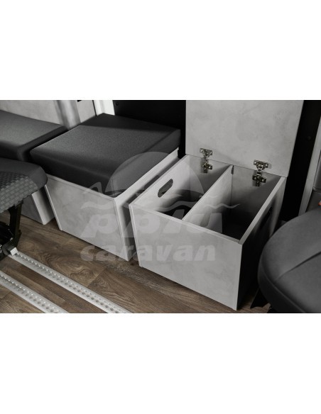 DETHLEFFS GLOBEVAN CAMP ONE